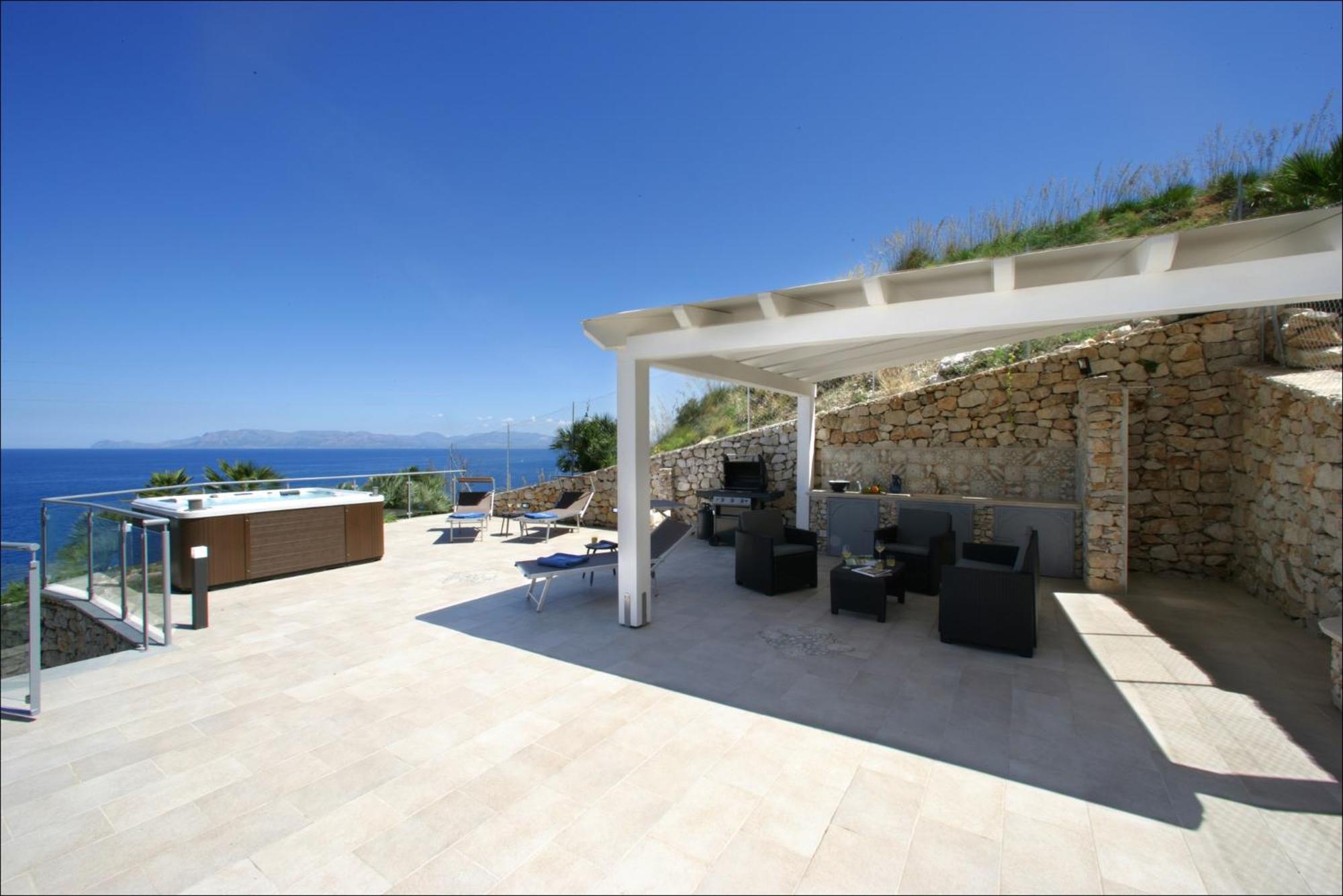 Villa Antonia - Vasca Idromassaggio Terrazza Vista Mare San Vito Lo Capo Luaran gambar