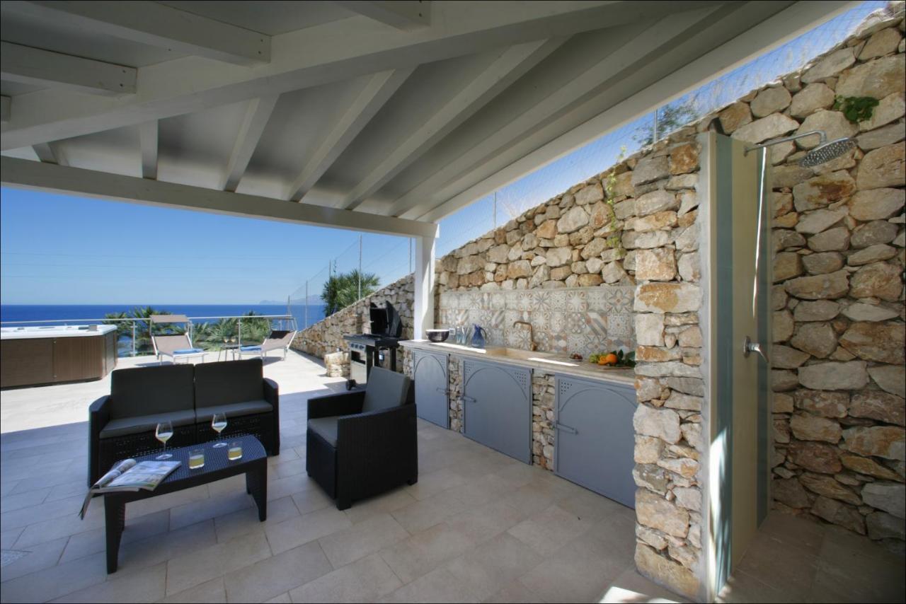 Villa Antonia - Vasca Idromassaggio Terrazza Vista Mare San Vito Lo Capo Luaran gambar